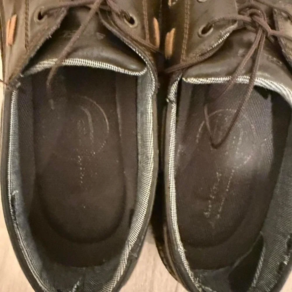 Sketchers Brown leather boat shoes with a classic look Sz 12